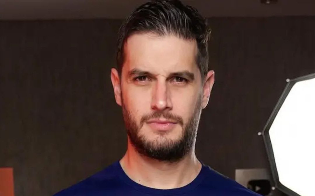 Adrián Marcelo: Aceptando su Psicopatía y Sociopatía en el Camino de la Salud Mental