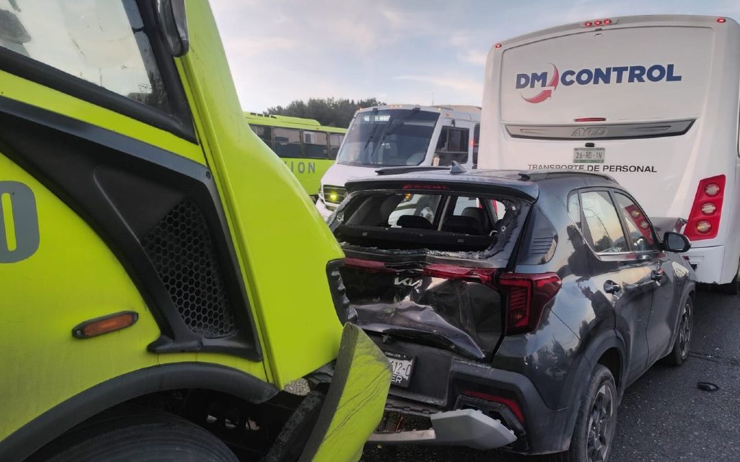 Accidente en la carretera Saltillo-Zacatecas causa caos vial y deja 2 lesionados