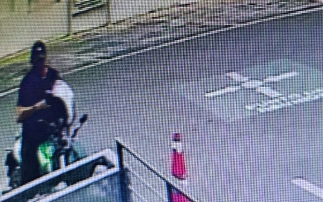 Robo de Motocicleta a Plena Luz del Día en Colonia Anzures: Delincuente Captado por Cámaras de Seguridad