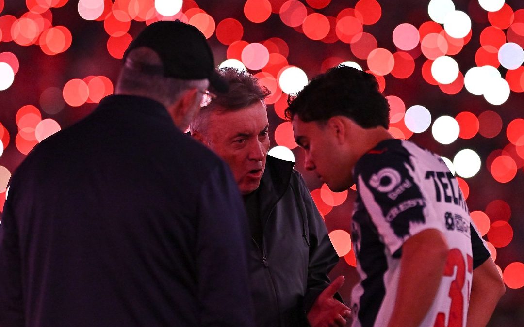 Jugador de Rayados habla sobre la continuidad de Domènec Torrent en el equipo